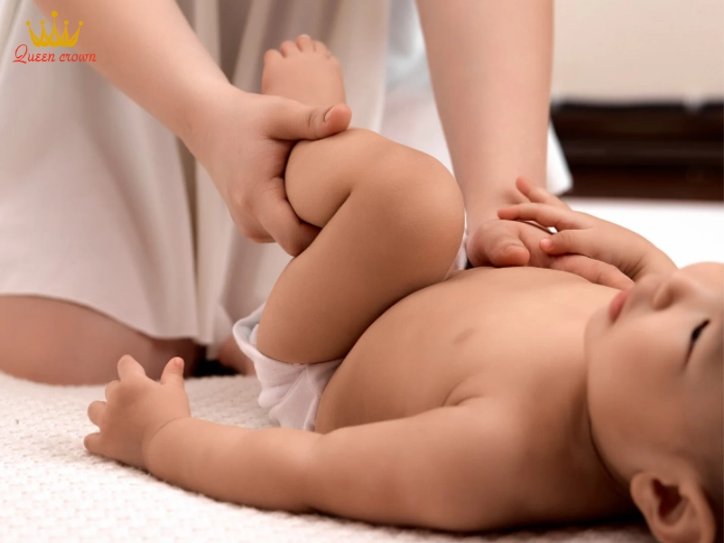 Hướng Dẫn Cách Massage Chân Cho Bé Tại Nhà An Toàn & Hiệu Quả 
