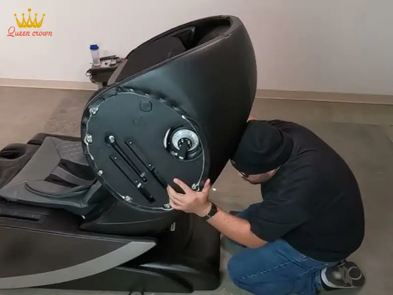 Tiếng ồn lạ có thể xuất hiện khi cánh nhựa không nguyên vẹn