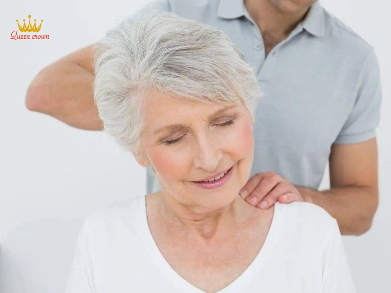 Các lưu ý khi sử dụng massage y học cổ truyền cho người cao tuổi