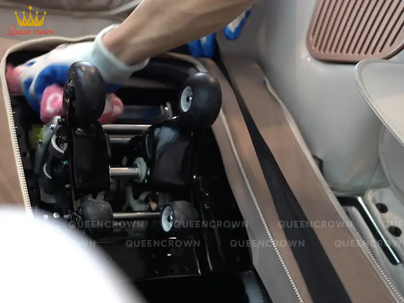 Quy trình sửa ghế massage bị hư chức năng nhào miết lưng