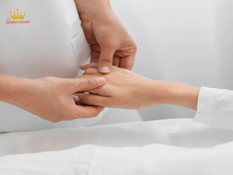 Một số lợi ích tuyệt vời khi massage tay theo y học cổ truyền