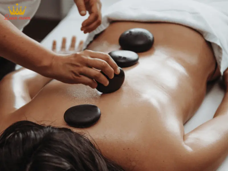 Lợi ích vượt trội của massage đá nóng đối với sức khỏe