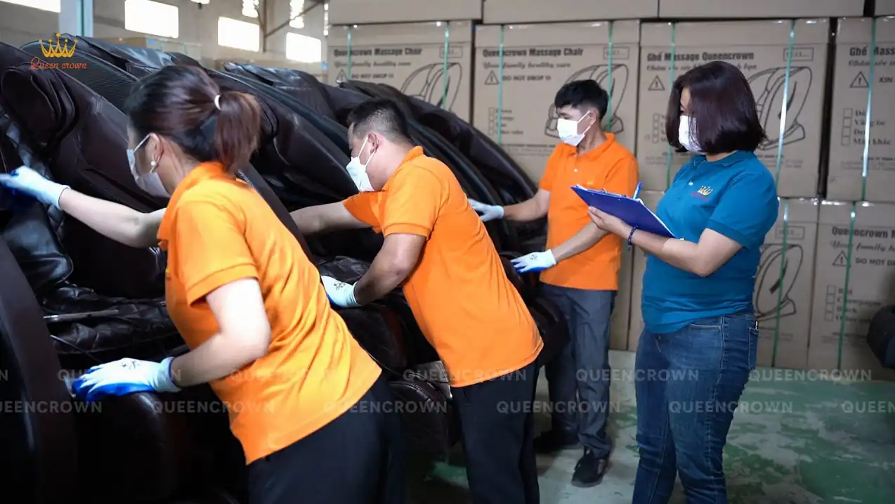 Quy trình sửa chữa ghế massage chuyên nghiệp tại Queen Crown
