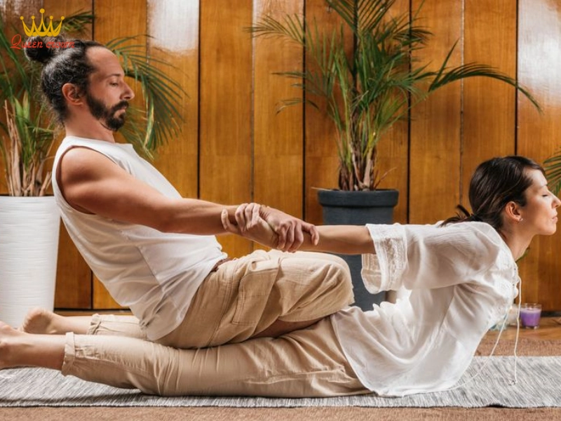 Massage Yoga Là Gì? Lợi Ích Và Cách Thực Hiện Đúng Chuẩn