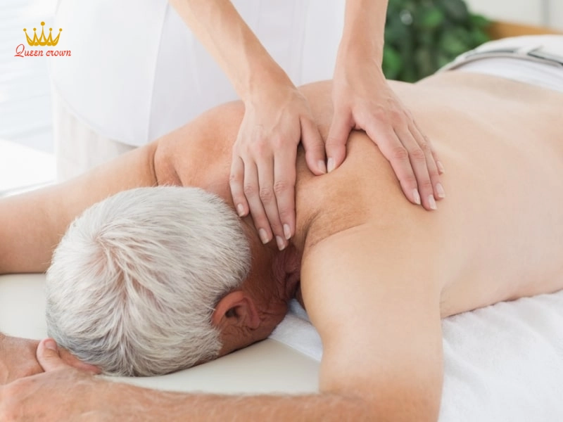 Tìm hiểu khái niệm về y học cổ truyền xoa bóp cho người già