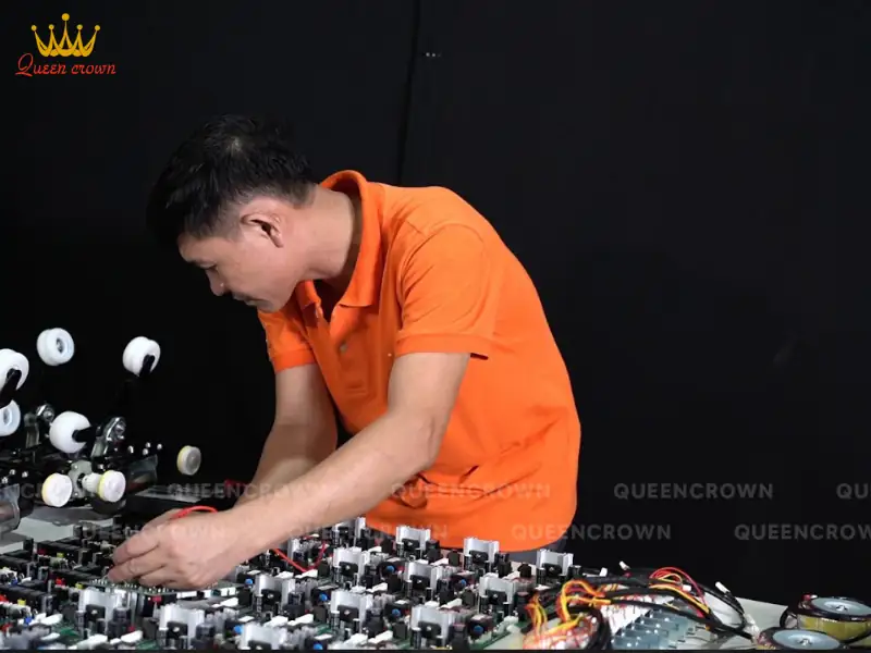 Quy trình sửa chữa chuyên nghiệp tại Queen Crown