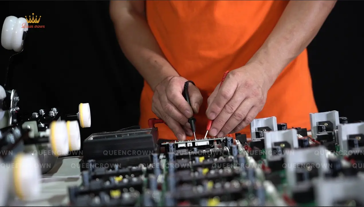 Queen Crow - Dịch vụ sửa chữa ghế massage chuyên nghiệp