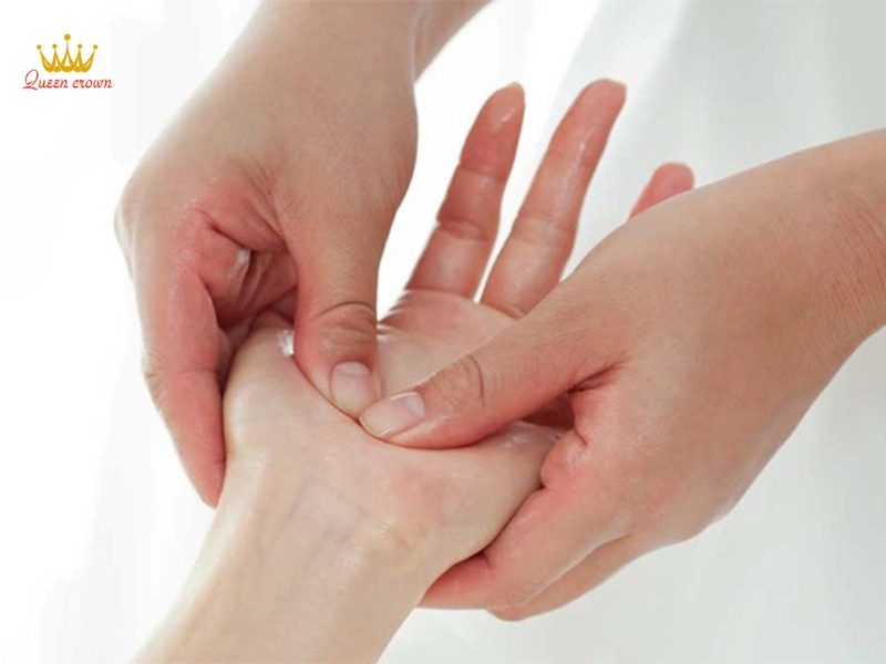 Tăng Cường Sức Khỏe Với Massage Y Học Cổ Truyền Vùng Tay