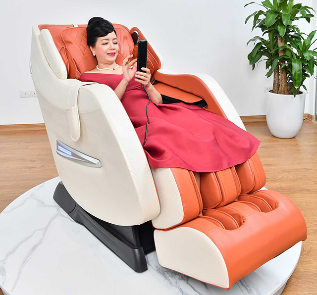 Bài tập massage chuyên sâu ghế massage Queen Crown QC SL8 Pro