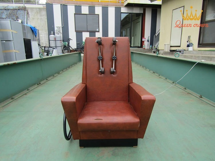 Những chiếc ghế bọc da êm ái xuất hiện để thay thế cho những chiếc ghế cũ