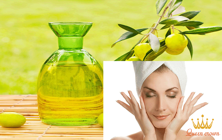 Massage da mặt bằng dầu oliu giúp giảm nếp nhăn