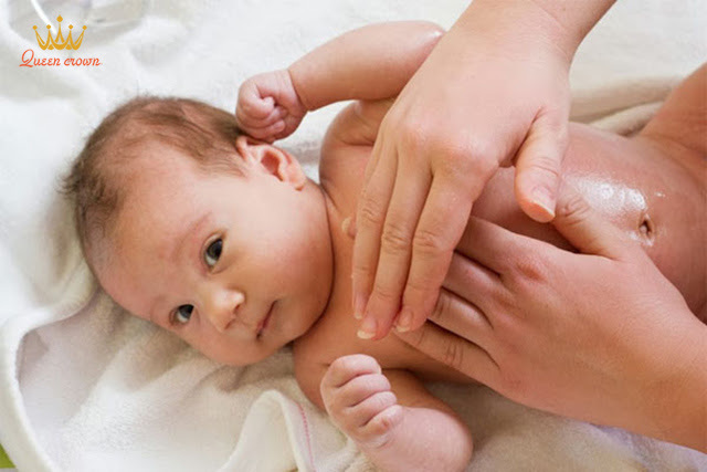 lưu ý khi massage cho trẻ sơ sinh