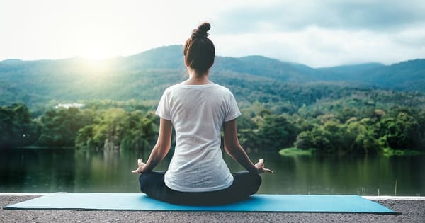 yoga giúp giảm đau đỉnh đầu khó ngủ