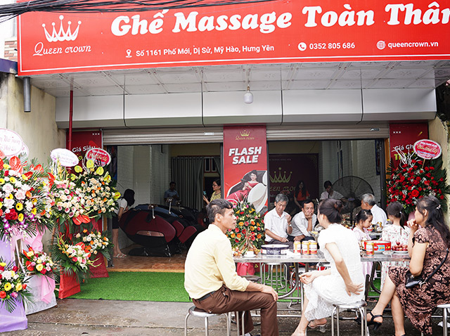 Showroom ghế massage Hưng Yên Queen Crown